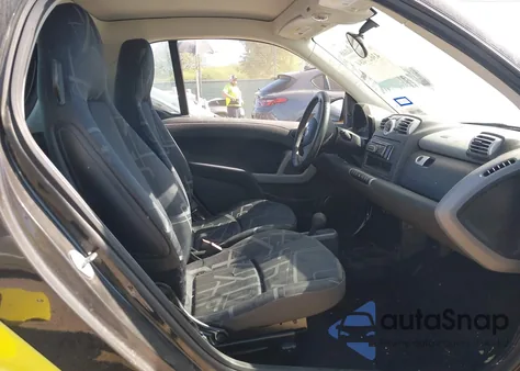 2010 Smart Fortwo Passion/Pure z USA, uszkodzony, nr VIN WMEEJ3BAXAK370325